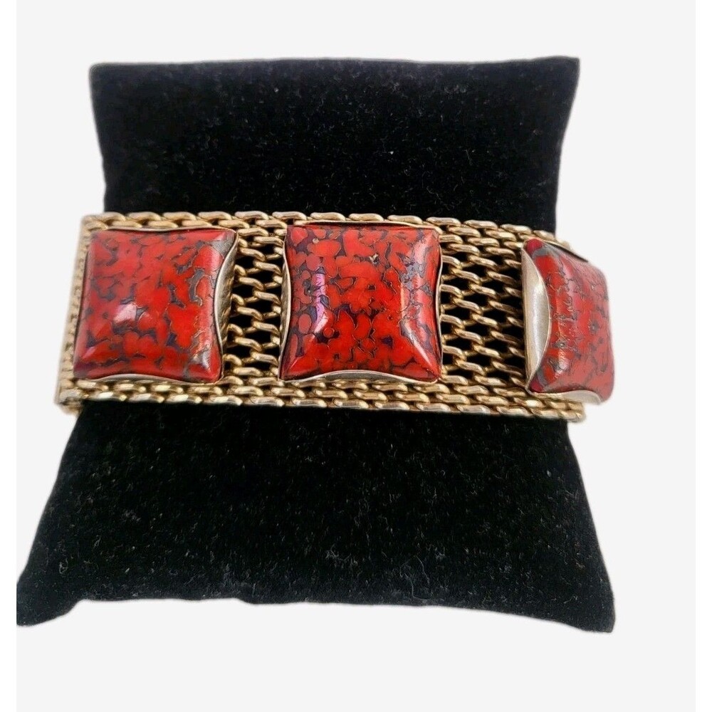 Vintage Artisan Design Art Deco Mash Brass Lucite Resin Coral Bracelet Size 7
